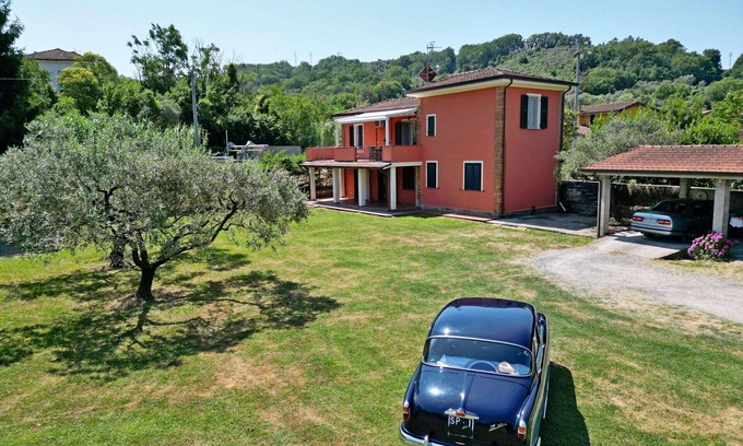 Aulla Apartamento | City / Village Apartment en Caprigliola con 2 habitaciones, capacidad 4