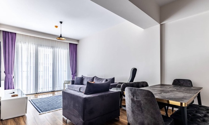 Icmeler Mahallesi Apartamento | Flat with Stunning View Balcony 4 min to Coast
