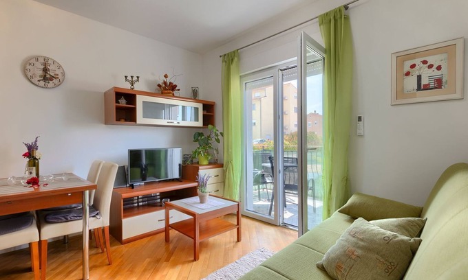 Valdebek Apartamento | Piso con WLAN, aire acondicionado, balcón
