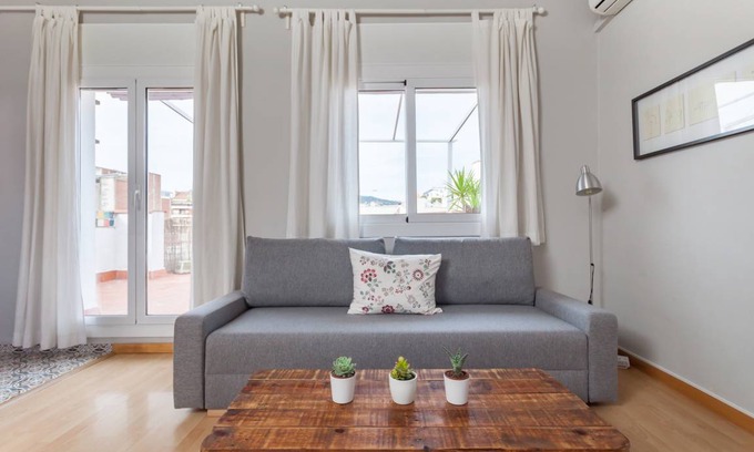 Sants-Badal Apartamento | Flateli Roger 16