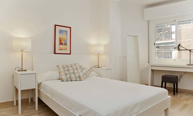 Sants-Badal Apartamento | Flateli Roger 2
