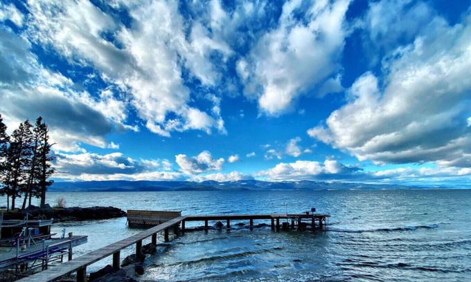 Bigfork Cabina | Flathead Lake Cabin w/ Hot Tub & Close to Bigfork