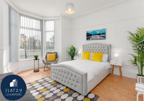 Liverpool Casa | FLATZY - 6 bed Oasis Close to Football Stadiums