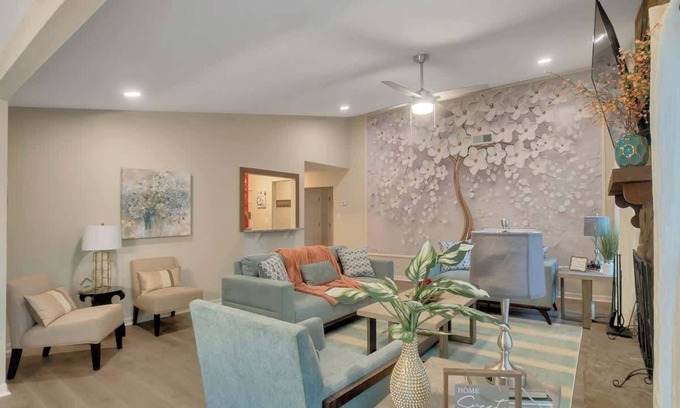 Stone Mountain Casa | Flawless recent renovation close to Stone Mountain