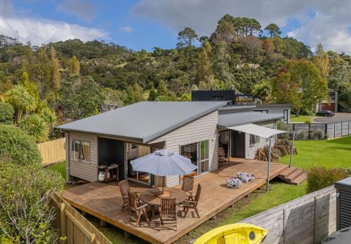 Cooks Beach Casa | Flaxmill Haven - Cooks Beach Holiday Home