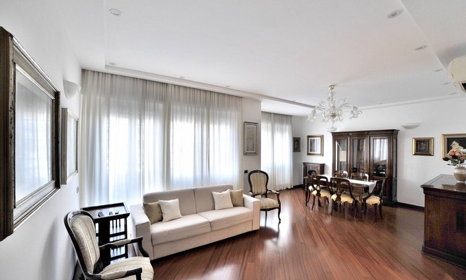 Tor di Quinto Apartamento | FleminHouse in Rome's posh and elegant neighborhood 10 min from the Vatican
