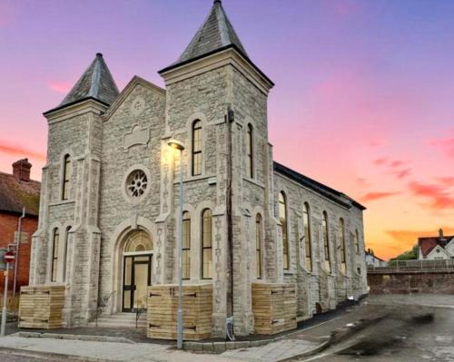 Gillingham Apartamento | Fletcher - A Converted Church Luxe Apartment