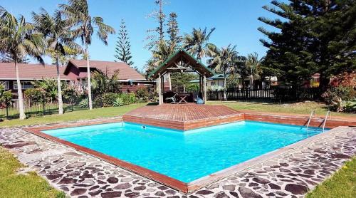 Burnt Pine Apartamento | Fletcher Christian Apartments - Manava Suites