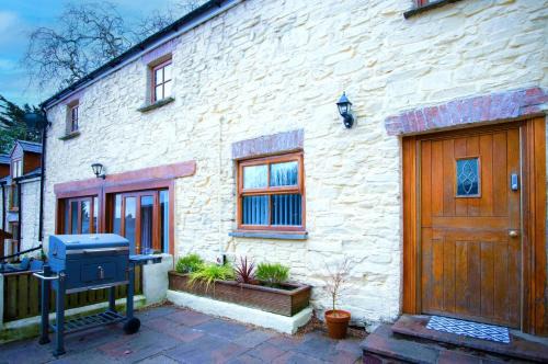 Llanddowror Casa | Fletcher Coach House - 3 Bedroom Cottage - Pendine