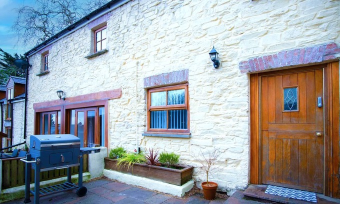 Llanddowror Cabaña | Fletcher Coach House - 3 Bedroom Cottage - Pendine