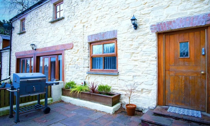 Llanddowror Casa | Fletcher Coach House - 3 Bedroom Cottage - Pendine