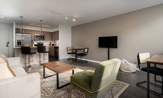 Near West Side Apartamento | Flexhome Medical District 1BR - Pool + Gym (CHI30)