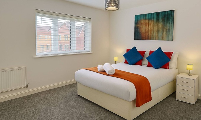 Leavesden Casa | Flexistay hub at Watford (Double Room with Private Bathroom)