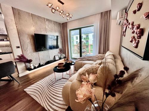 Sibiu Apartamento | FLH - La Vie En Rose Gold w Balcony & Free Parking
