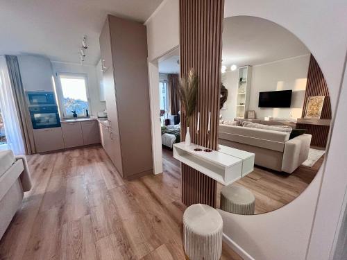Floresti Apartamento | FLH - NEW Golden Gallery with Balcony & Free Parking
