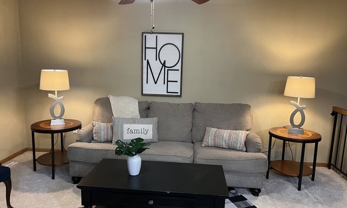 Fargo Casa | Flickertail cute clean home close to everything quiet neighborhood