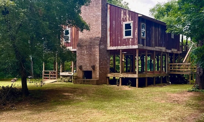 Culloden Cabina | Flint River Fishing at Its Best!