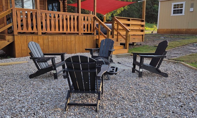 Jones Mills Cabina | Flint Rock Cabins - The Arrow