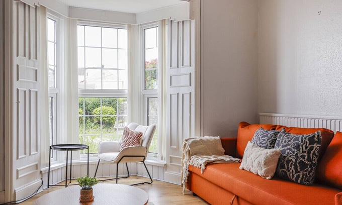 Mumbles Casa | Flo Suite by Koya Homes