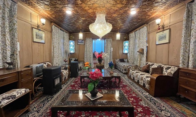 Dal Lake Alquiler De Eote | Floating Shanghai group of houseboats