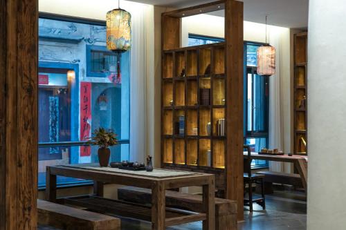 Huangshan Casa | Floral Hotel Shexian Taibaiju B&B Huizhou Ancient City Branch