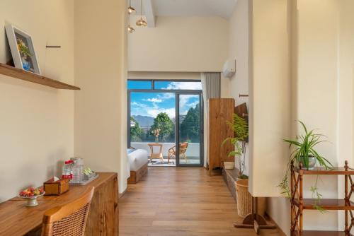 Tengchong Casa | Floral Hotel Tengchong Wuwenju B&B