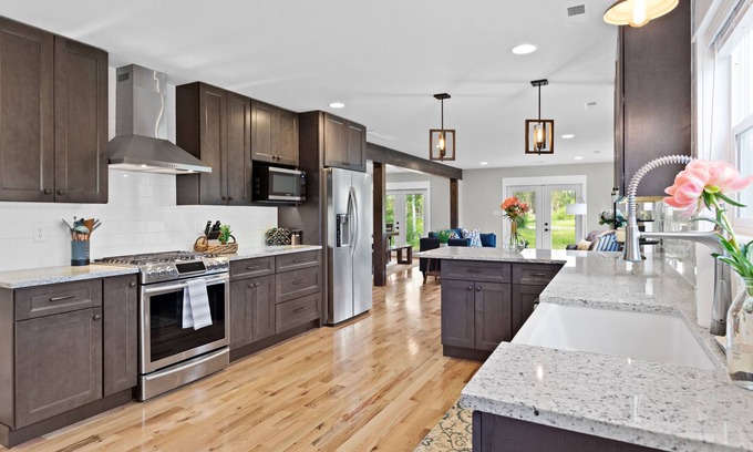 Florence Casa | Florence Farmhouse | Scenic Location | ♛ King & Queen Beds