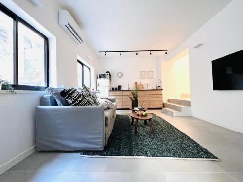 Florentin Apartamento | Florentine modern apartment with cool private terrace