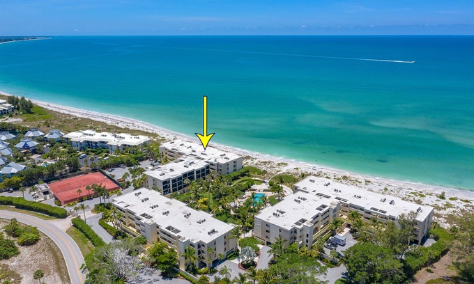 Boca Grande Condominio | FLORIDA BEACH FRONT GEM!