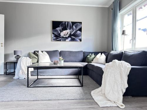 Notodden Apartamento | Flott overnattingsted med 3 soverom og sentral beliggenhet