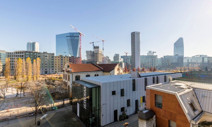 Centro Direzionale Apartamento | Flower APT vicino stazione treno e metro