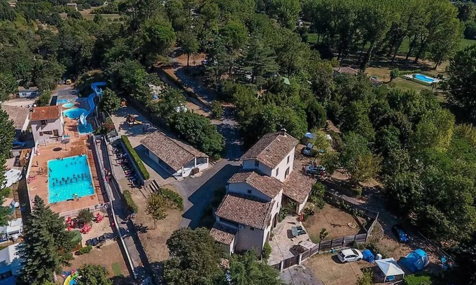 Anduze Chalet De Esquí | Flower CAMPING FAUVETS *** - Chalet OTTAWA Premium 33m2 (3 bedrooms) + covered terrace 14m2 + Air conditioning + LV + Plancha 6 persons