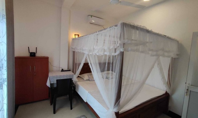 Weligama Villa | Flower shade villa