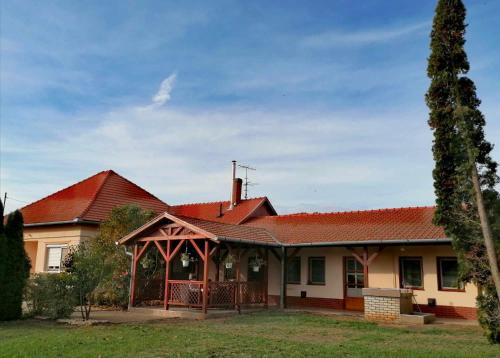 Tiszafured Apartamento | Flower Tisza Vendégház