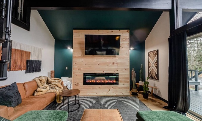 Branchport Cabina | FLX Chalet I Finger Lakes Retreat *Private Pond