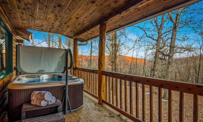 Compton Cabina | Fly Away Cabin- ¡Moderno, sereno y conveniente!