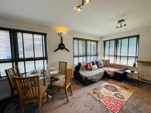 Crawley City Centre Apartamento | Fly Hi-Town Centre Apartment