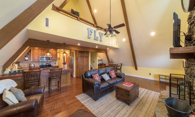 Afton Casa | Fly-In Home en Monkey Island, Grand Lake OK - Carro de golf incluido
