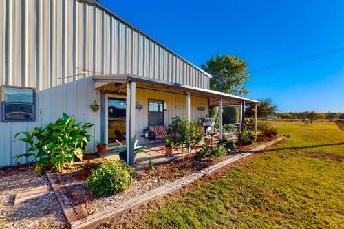 Wise County Casa | Fly Inn Cottage