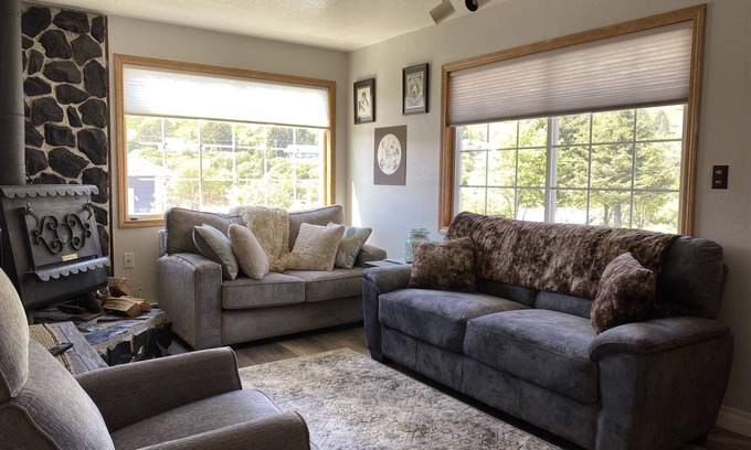 Kodiak Casa | Foggy Island Home in Town