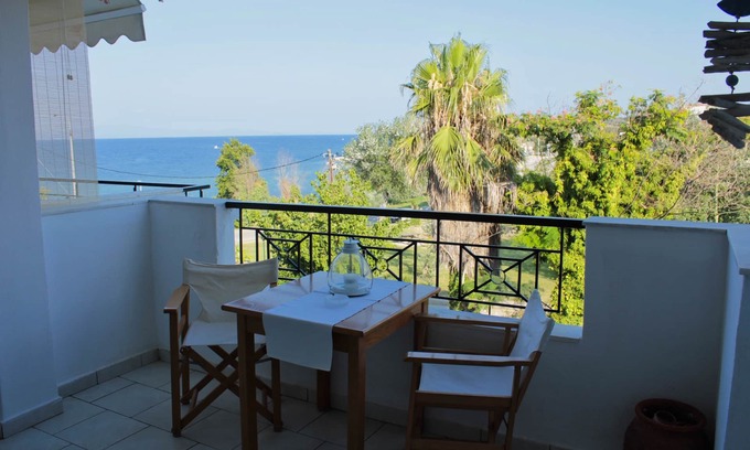 Nea Fokaia Apartamento | Apartamento Fokais Beach