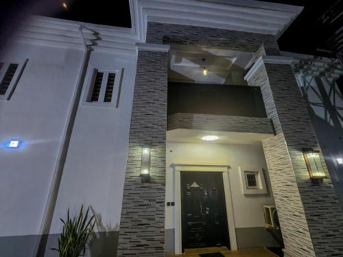 Oshodi-Isolo Apartamento | Fola's House
