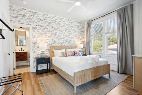 Folly Beach Hotel | Folliday Inn - The Ariston - Room 34