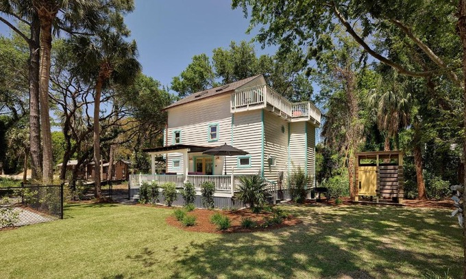 Folly Beach Casa | Folly Vacation 305 E Erie Fantastic Location