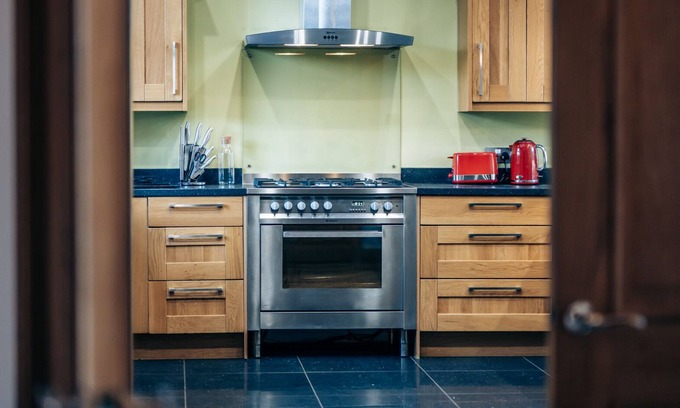 Murthly Casa | Fontain House - 4 bedroom home in the town centre of Blairgowrie