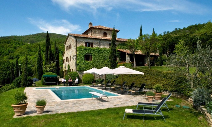 Bivio Lugnano Villa | Casa de campo medieval Fonte Vecchia para 8 huéspedes con hermosa piscina privada