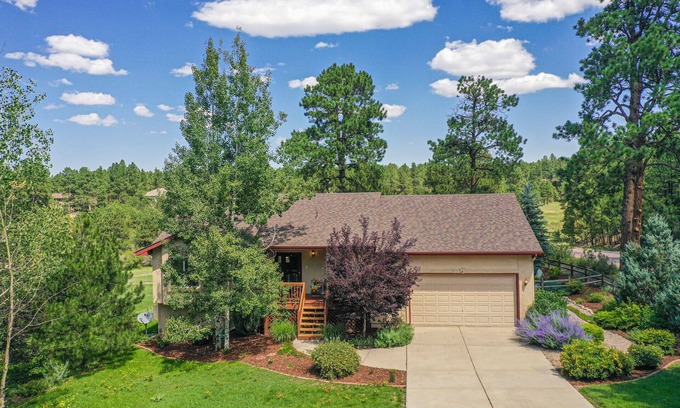 Monument Casa | Foosball-Fire Pit-Pet Friendly-near USAF Academy
