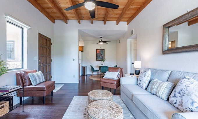 Skyline Bel Air Estates Condominio | Foothill Living in Sabino Springs at it's best - Open floor plan and location