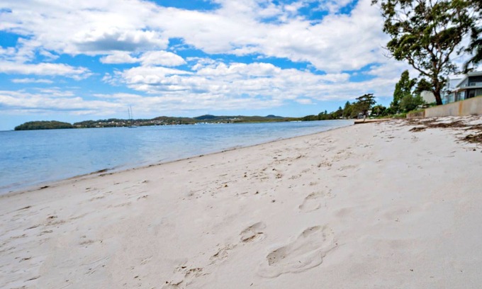 Salamander Bay Casa | Footprints on Foreshore