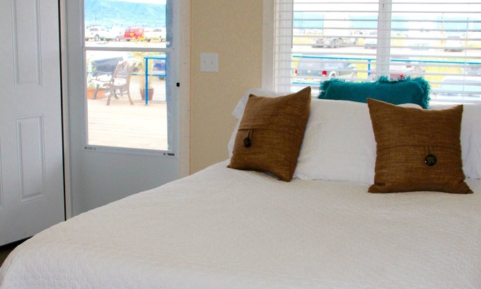 Homer Casa | Ubicación perfecta para Charters, vacaciones familiares o incluso su boda en la playa.